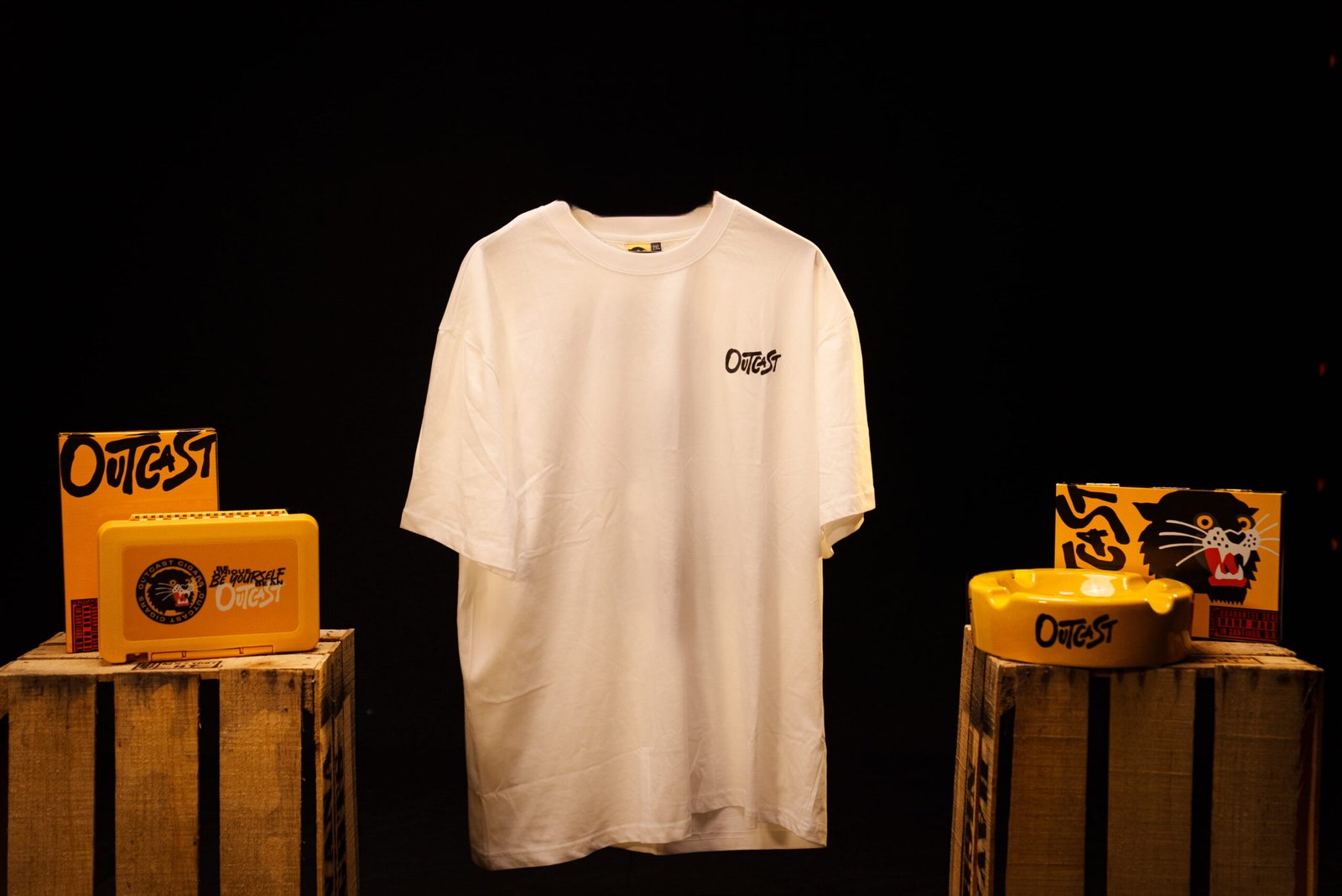 OUTCAST SIGNATURE PANTHER TEE – WHITE