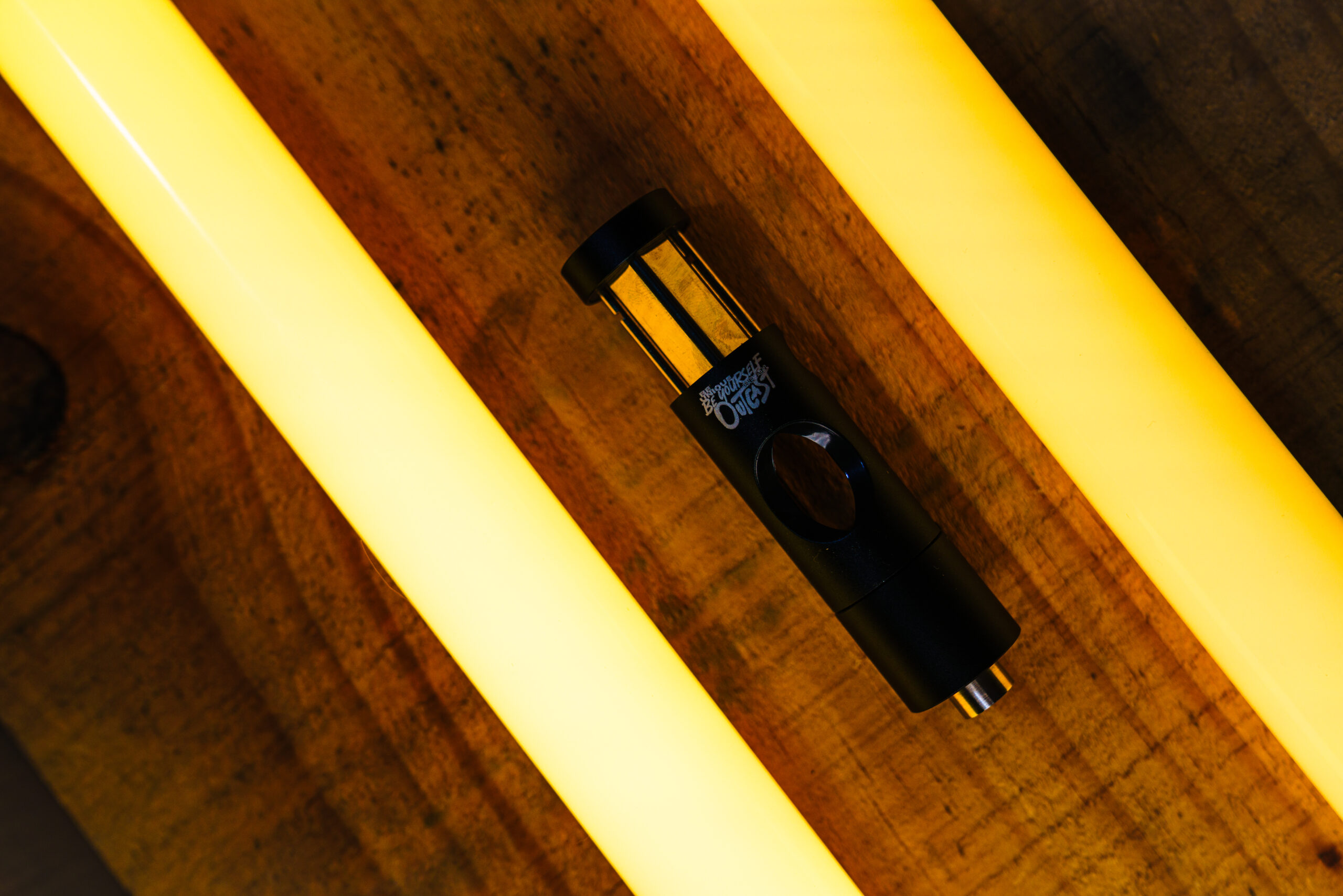 OUTCAST SIGNATURE CIGAR CUTTER & PUNCH – BLACK EDITION - Image 7