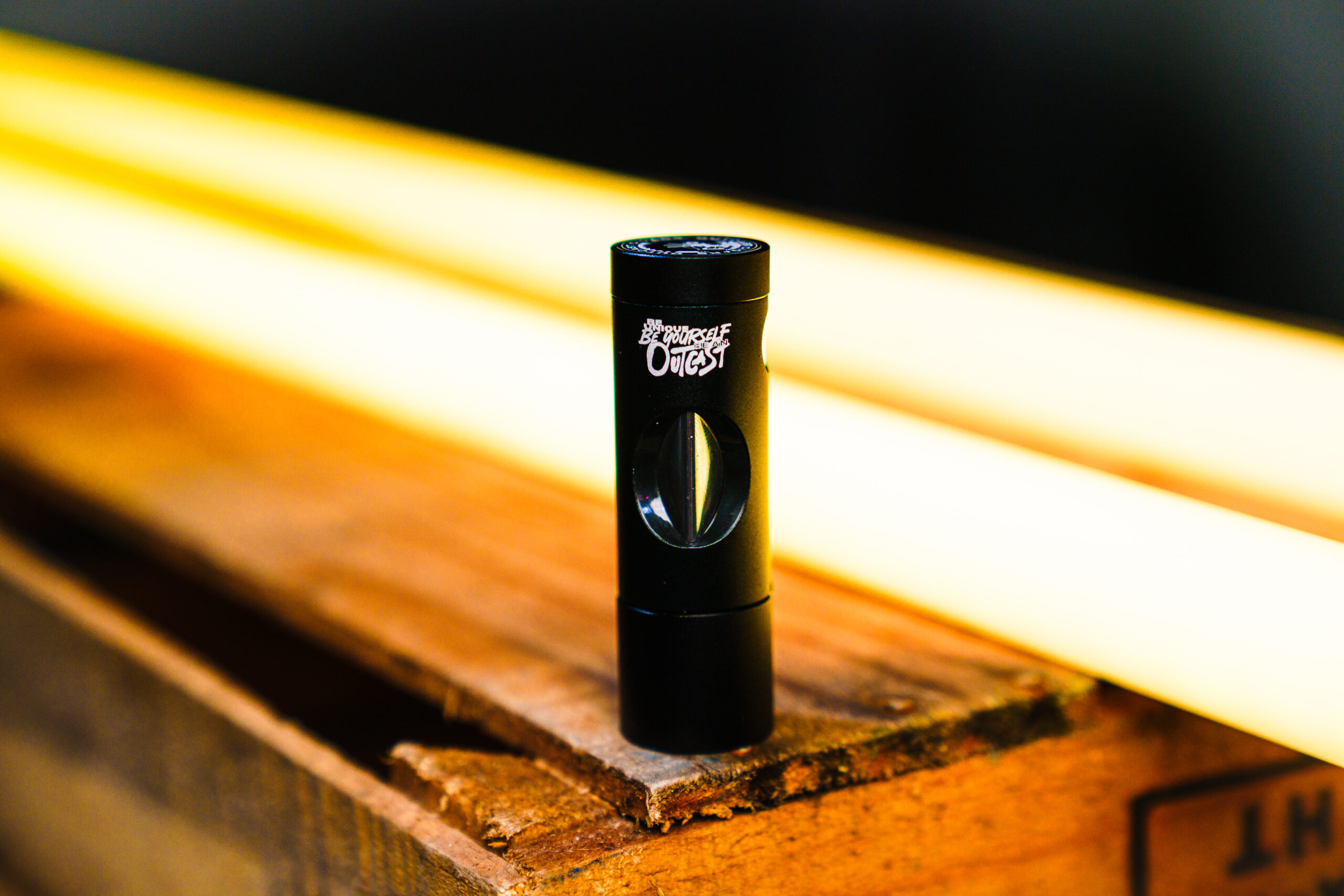 OUTCAST SIGNATURE CIGAR CUTTER & PUNCH – BLACK EDITION - Image 4
